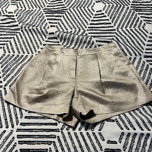 ✨ Pretty Gold Babaton Shorts ✨